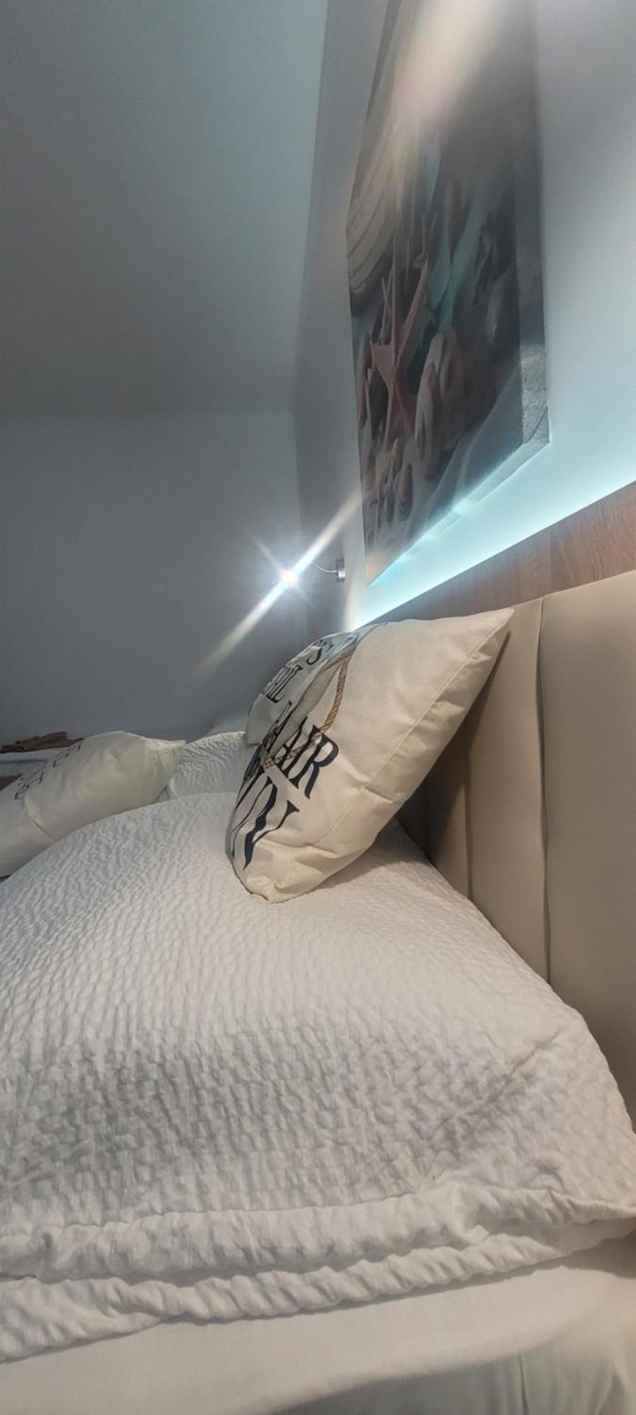 Csaladi Kikoeto Apartman Gyula Zewnętrze zdjęcie