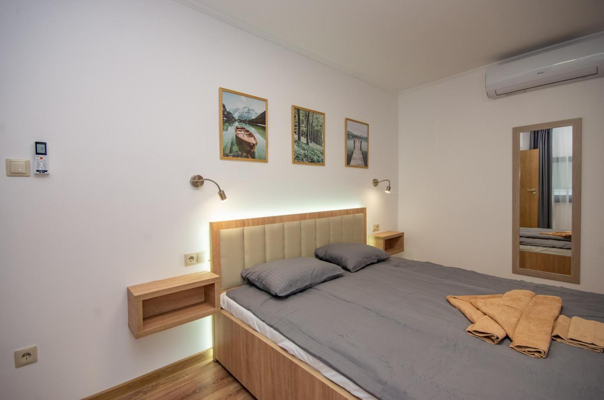 Csaladi Kikoeto Apartman Gyula Zewnętrze zdjęcie