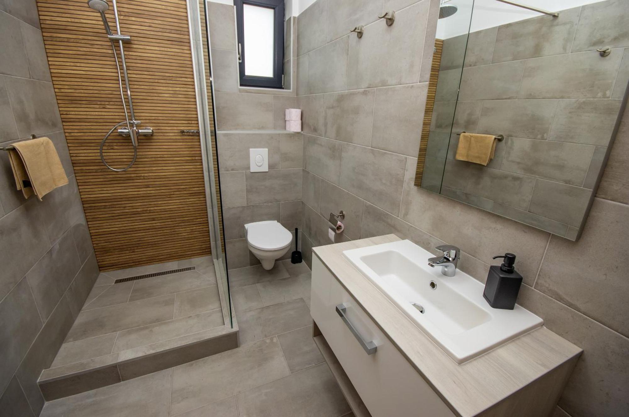 Csaladi Kikoeto Apartman Gyula Zewnętrze zdjęcie