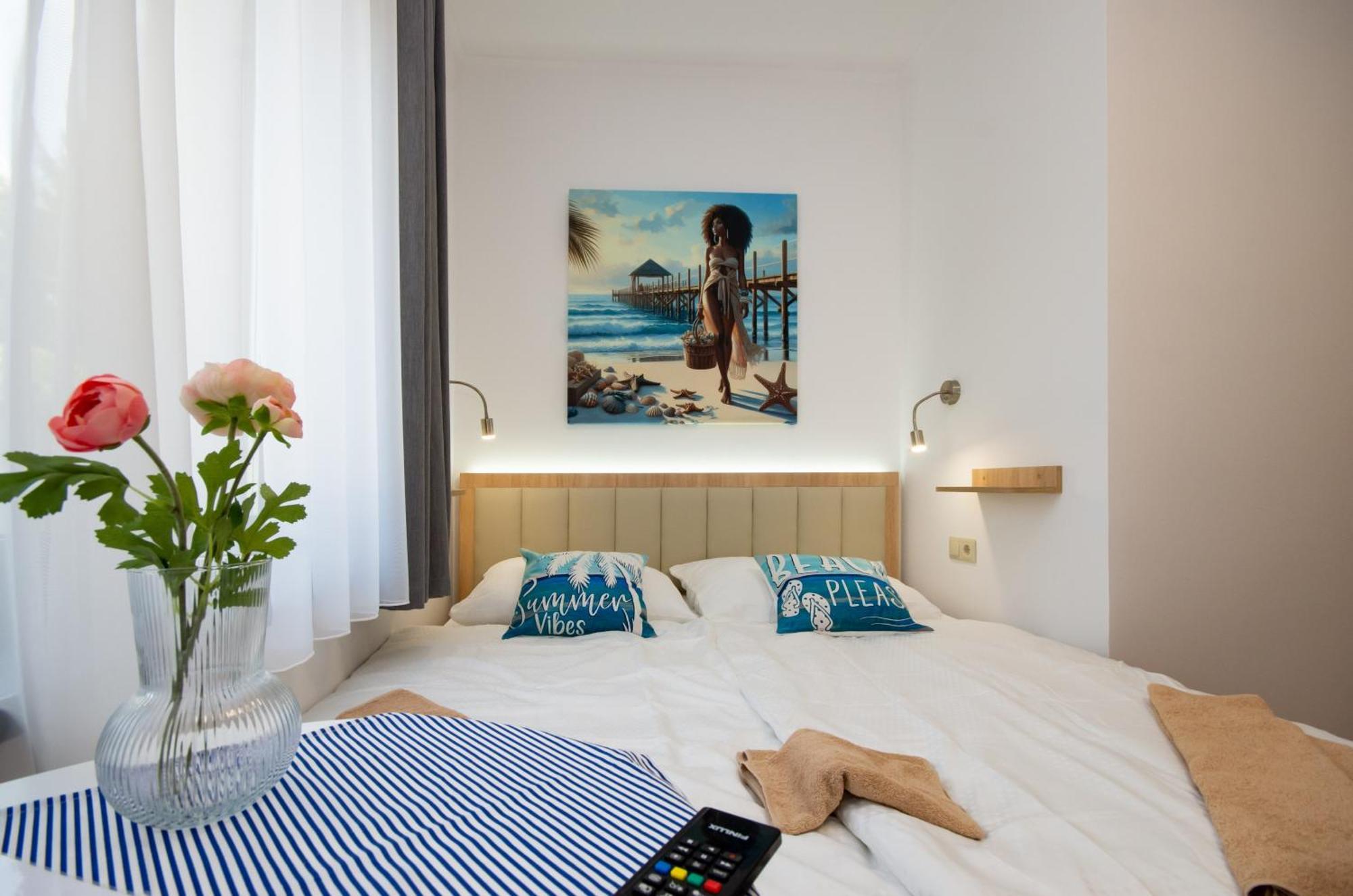 Csaladi Kikoeto Apartman Gyula Zewnętrze zdjęcie