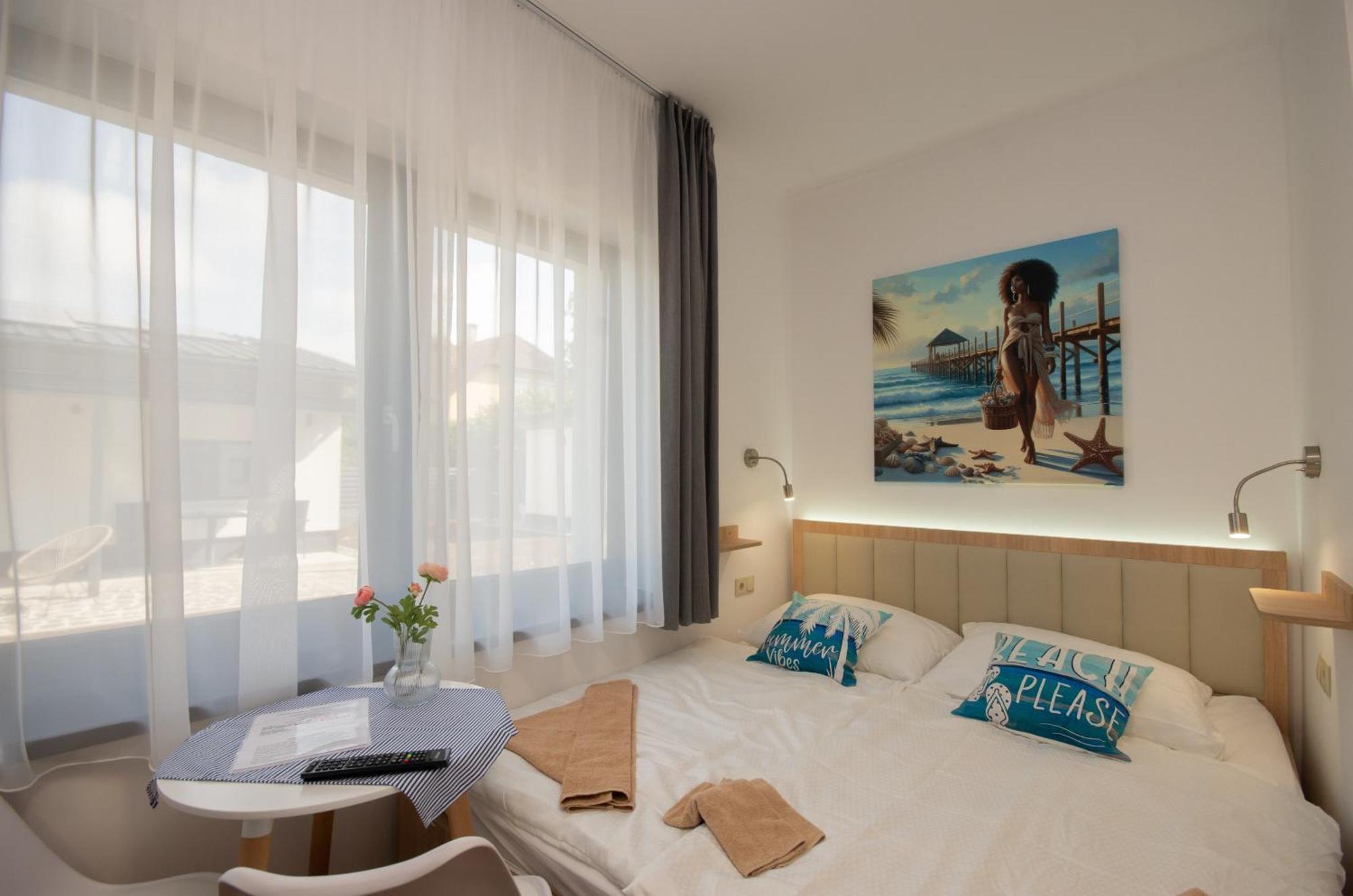 Csaladi Kikoeto Apartman Gyula Zewnętrze zdjęcie